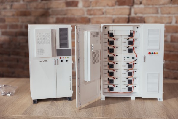 &Agrave; propos de Dyness